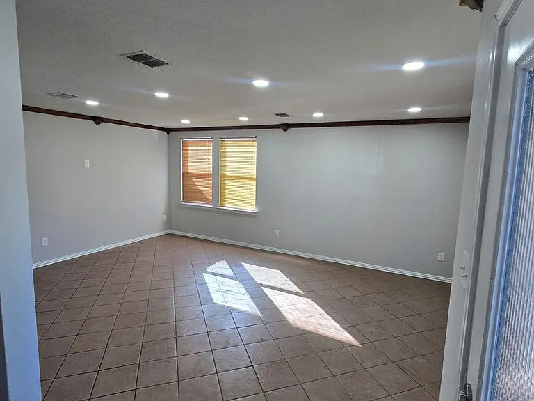 5049 Mosaic Dr — Photo 1