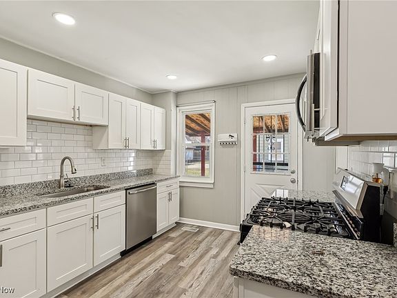 4th image of 1825 Buhrer Ave