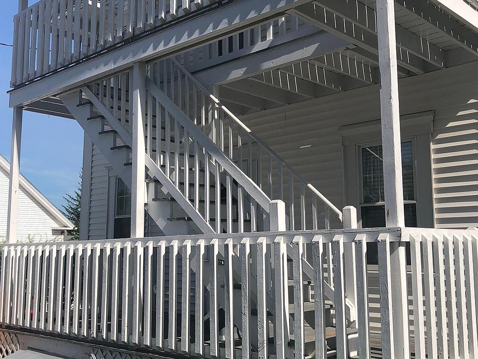 Upper deck, facing south