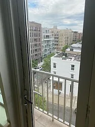 Rented by R New York