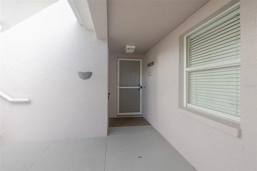 Building Photo - 5609 Sheffield Greene Cir #47