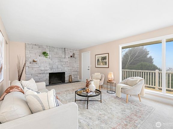 5th image of 1301 Edmonds Avenue NE