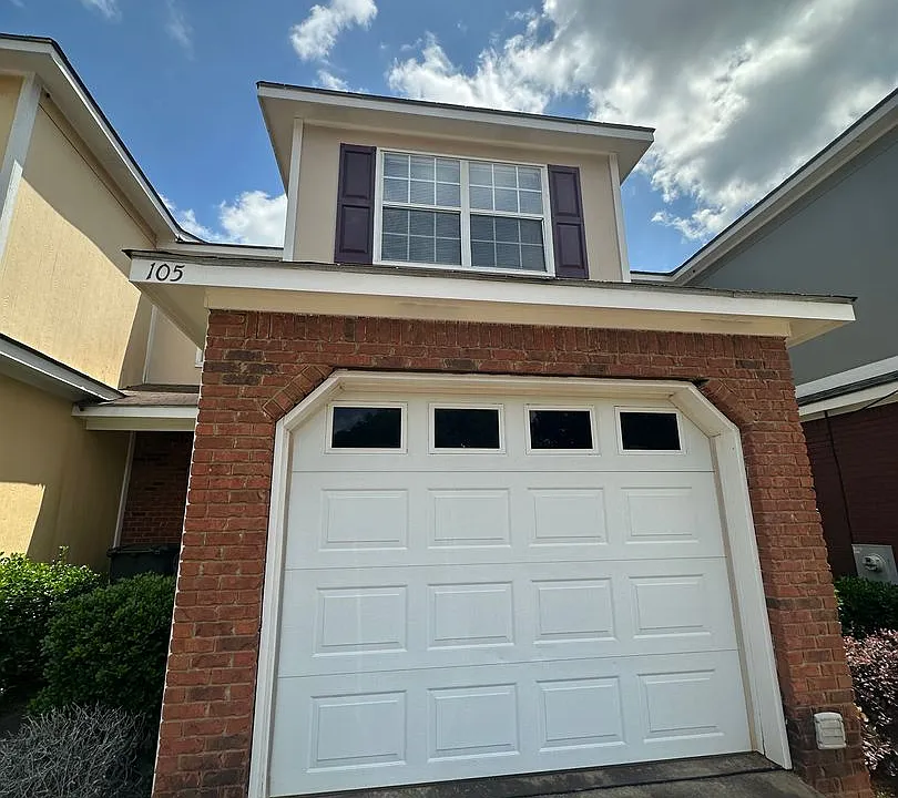 105 S Springview Dr
