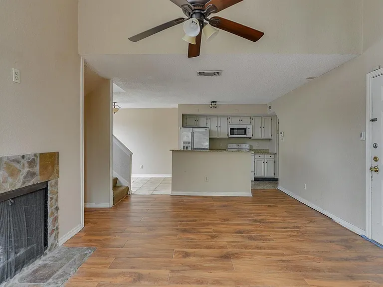 9803 Walnut St #205 — Photo 8