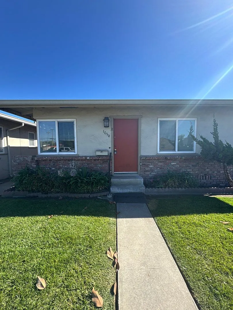 1054 - 1056A Pajaro Street — Photo 1
