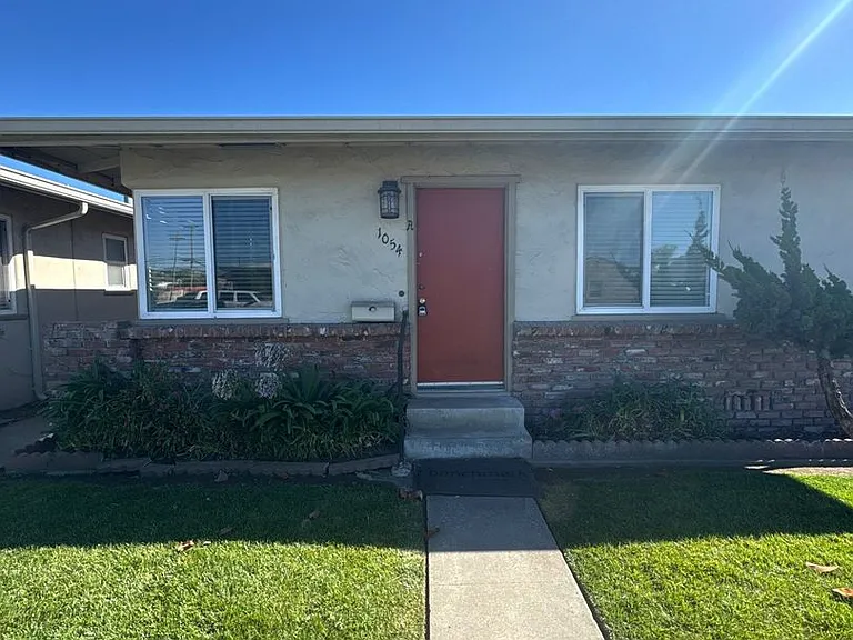 1054 - 1056A Pajaro Street — Photo 1