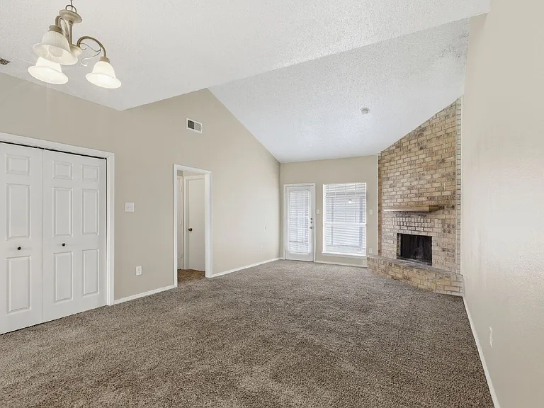 6324 Alissa Dr — Photo 8