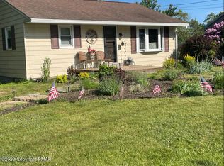7 Brush Dr, East Stroudsburg, PA 18302