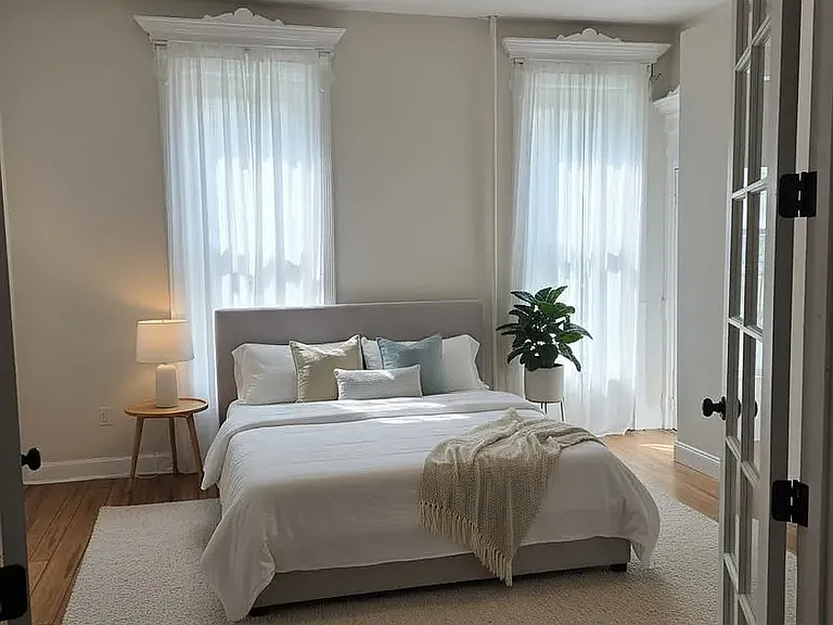 48 Hart St #2 — Photo 4