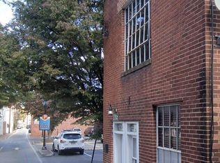 110 S Indian Aly #1, Winchester, VA 22601