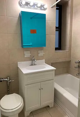 Rented by Siderow Residential Group | media 20