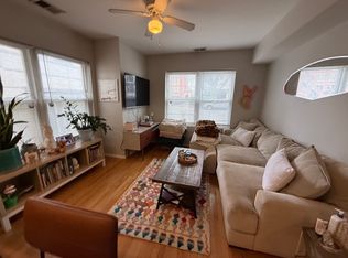 1642 W Fletcher St APT 1, Chicago, IL 60657