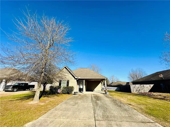 28505 Apple Blossom Ln, Ponchatoula, LA 70454
