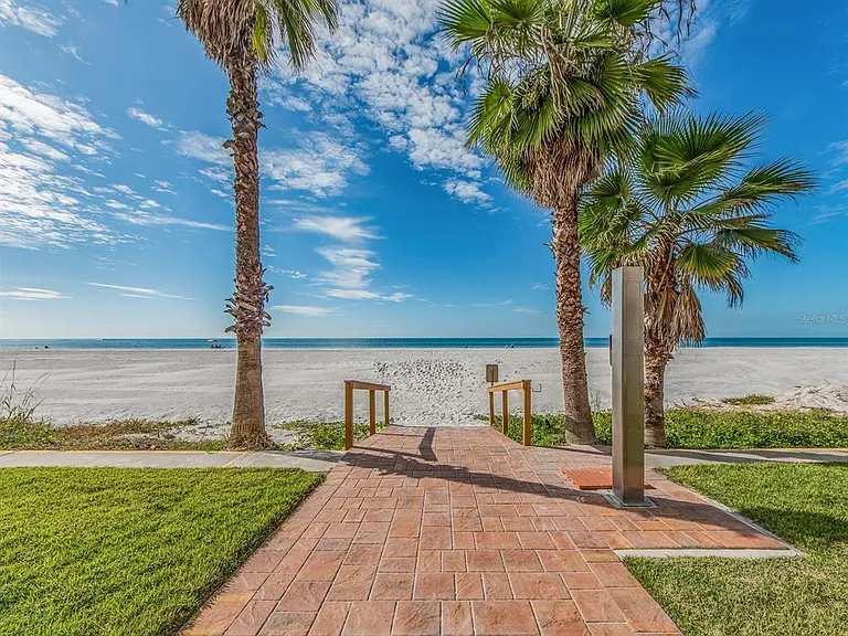 2900 Gulf Blvd #307 — Photo 31