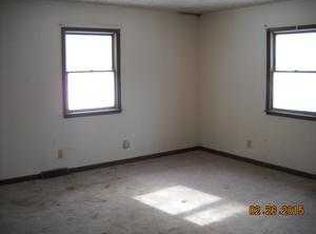 4240 Arrowhead Rd, Tell City, IN 47586