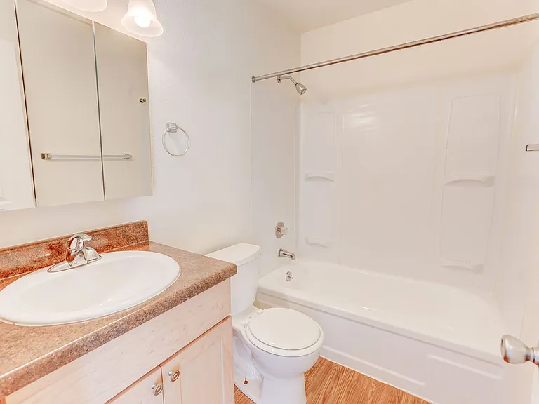 Union Square Apartments — Photo 16