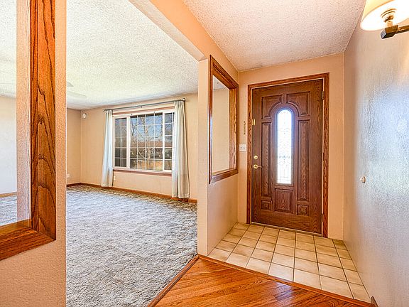 4th image of 5032 Laurelwood Dr