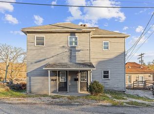 1504 Main St, Burgettstown, PA 15021