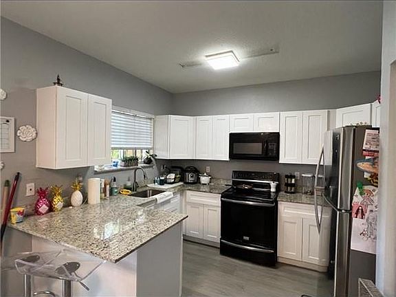 3rd image of 2650 NE 3rd Drive #102