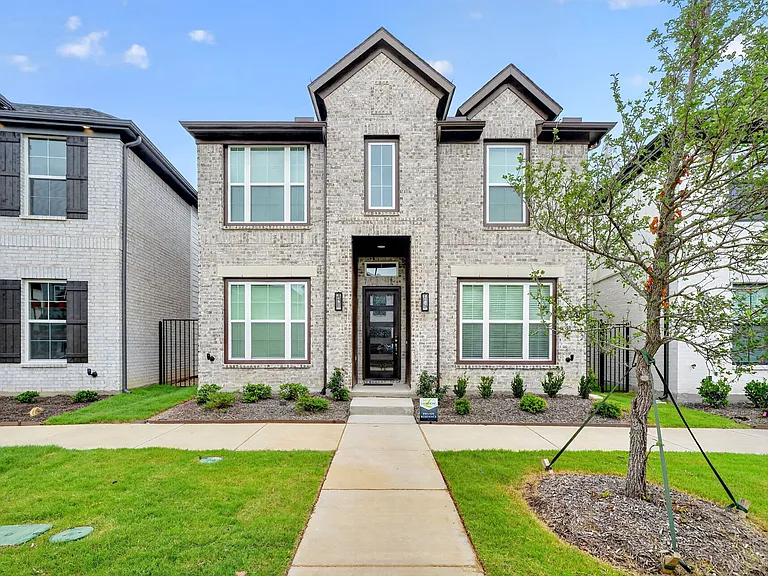 7340 Confetti Ln — Photo 2