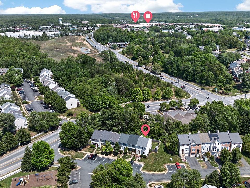 1st image of 111 Knollwood Ct