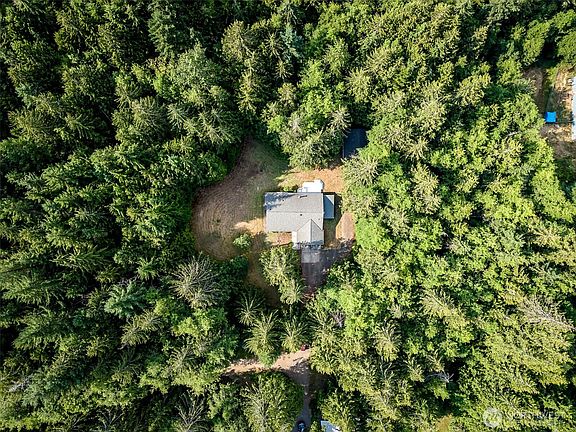 5th image of 660 Peter Hagen Road W