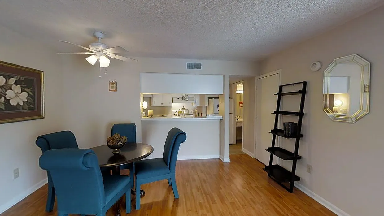 Richland Terrace — Photo 2