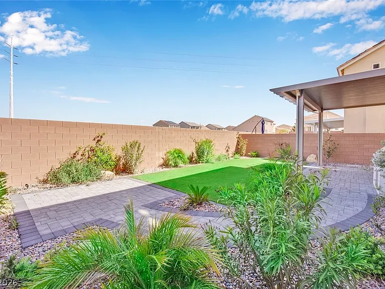 9770 Hawk Crest St — Photo 52