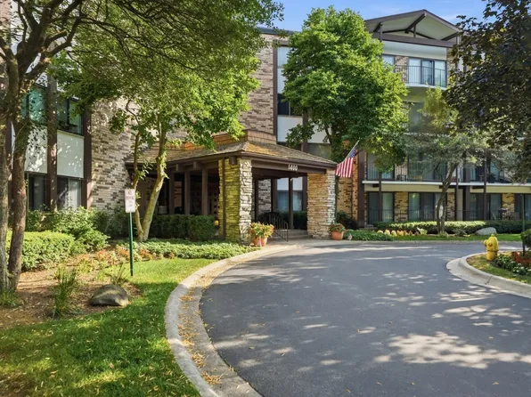 1400 N Yarmouth Pl APT 304, Mount Prospect, IL 60056