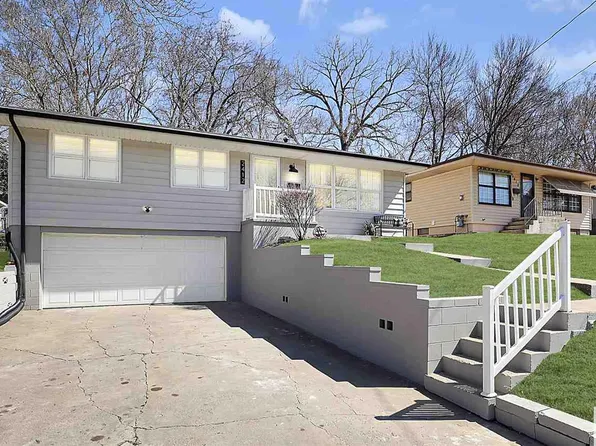 2412 S Nicollet St, Sioux City, IA 51106