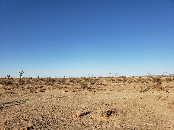 3rd image of De Soto Ave