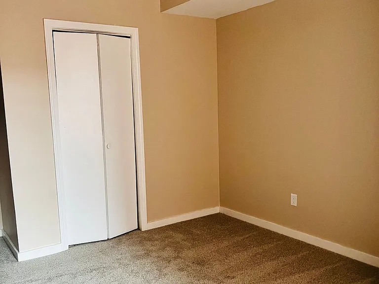 300 Essex St #8 — Photo 4