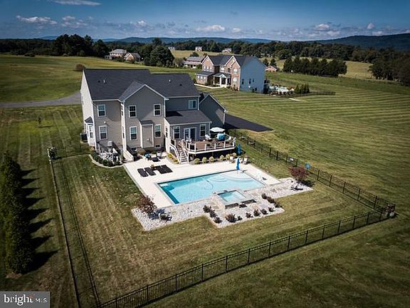 3rd image of 38578 Kilgore Ct