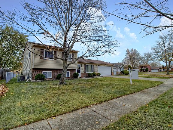 2nd image of 9171 Ascot Dr