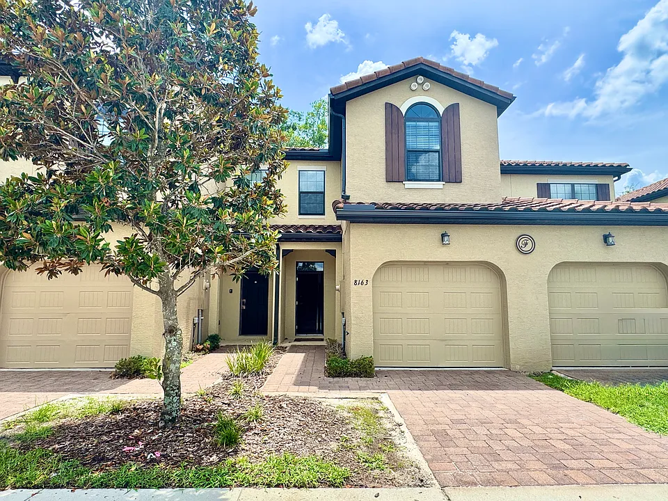 8163 Roseville Blvd