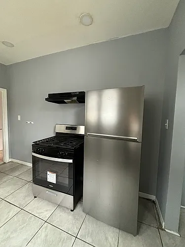 888 S 18th St Photo 1