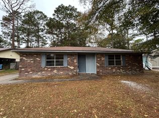 901 Greenbriar Rd, Hinesville, GA 31313