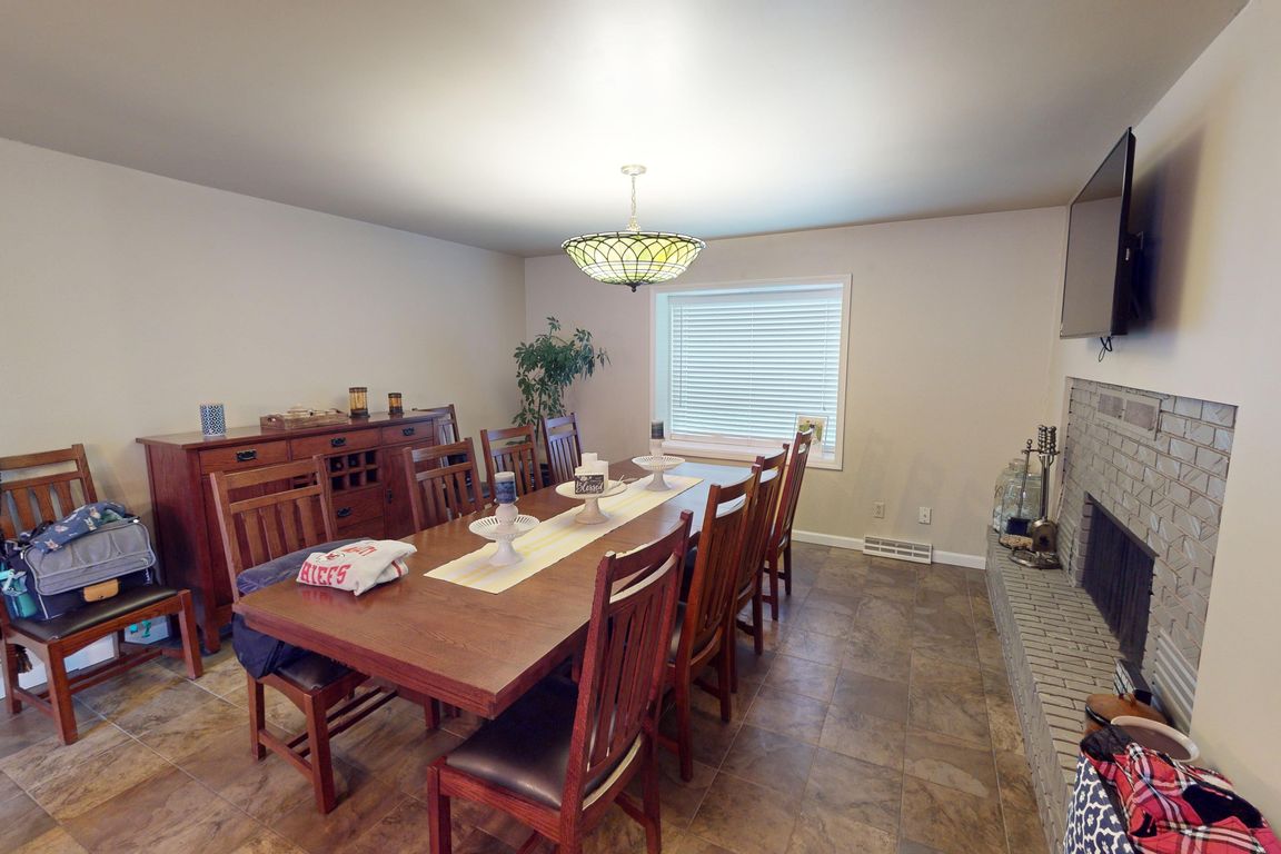 3708 Thunderbird Dr, Hays, KS 67601 MLS 203213 Zillow