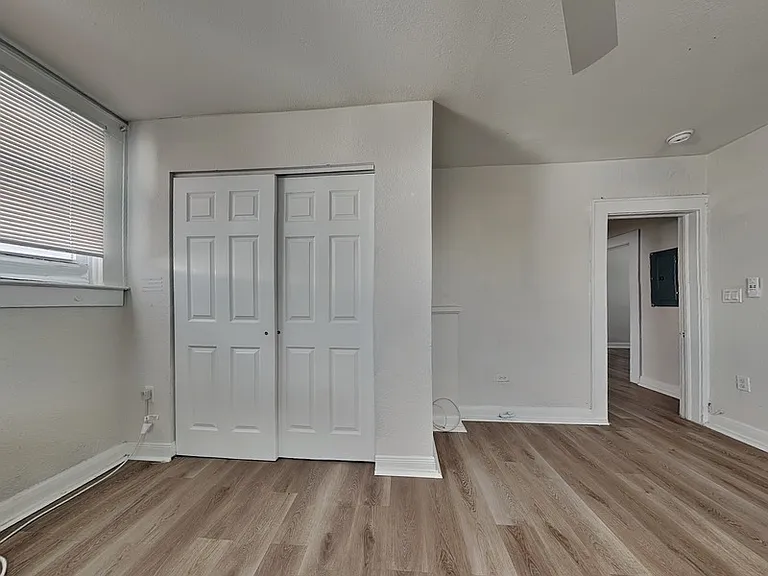 2904 W Chestnut St #2 — Photo 16
