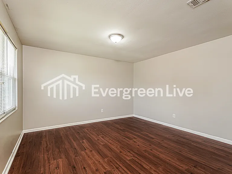 3406 Chadbourne St — Photo 3