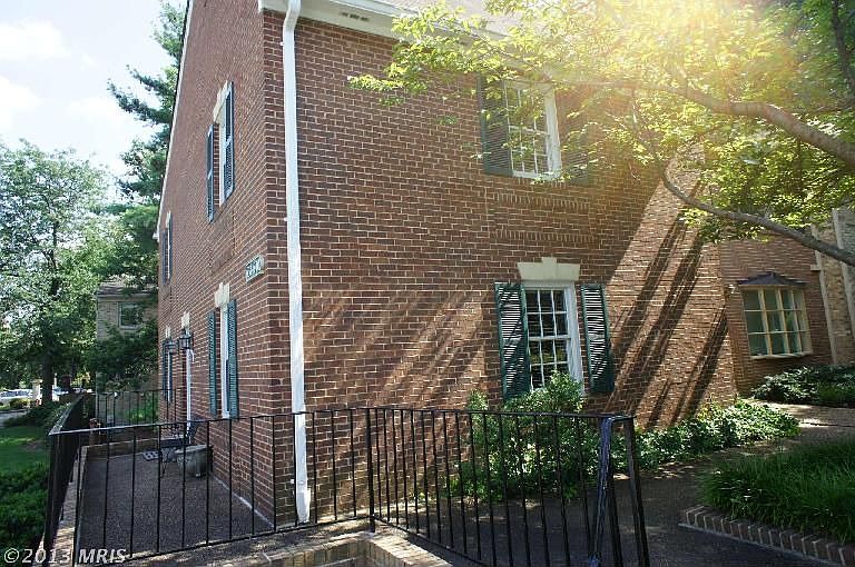 1st image of 634 N Armistead St
