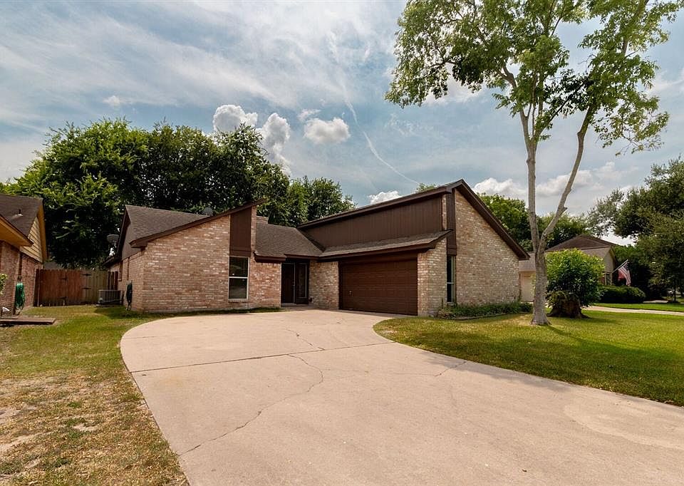 1st image of 11911 Osage Park Dr