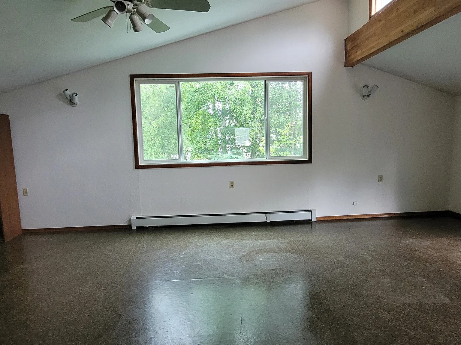 Studio, 800 sqft, $1,600 — Photo 3