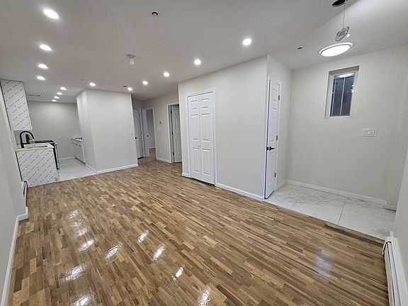 4th image of 385 Vernon Ave APT 1D