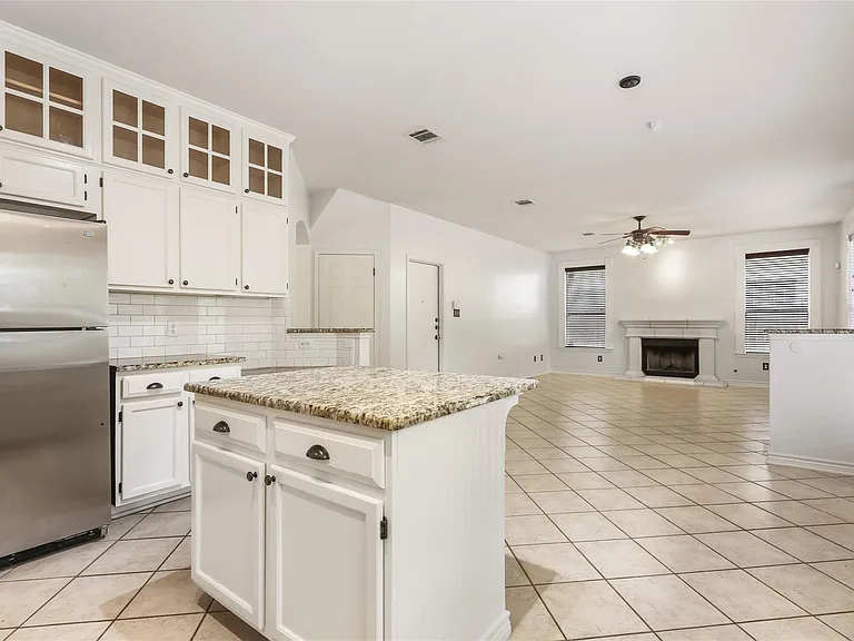 2604 Stenson Dr — Photo 8
