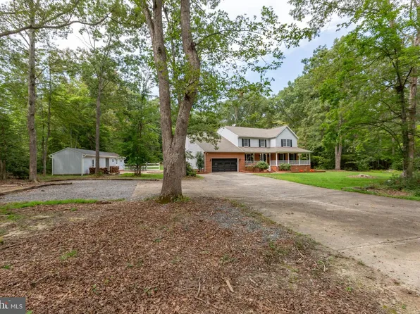 7705 River Rd, Fredericksburg, VA 22407