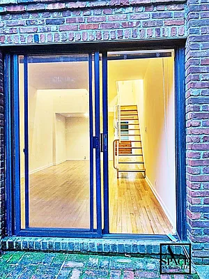 Rented by A Space Realty NY LLC | media 40