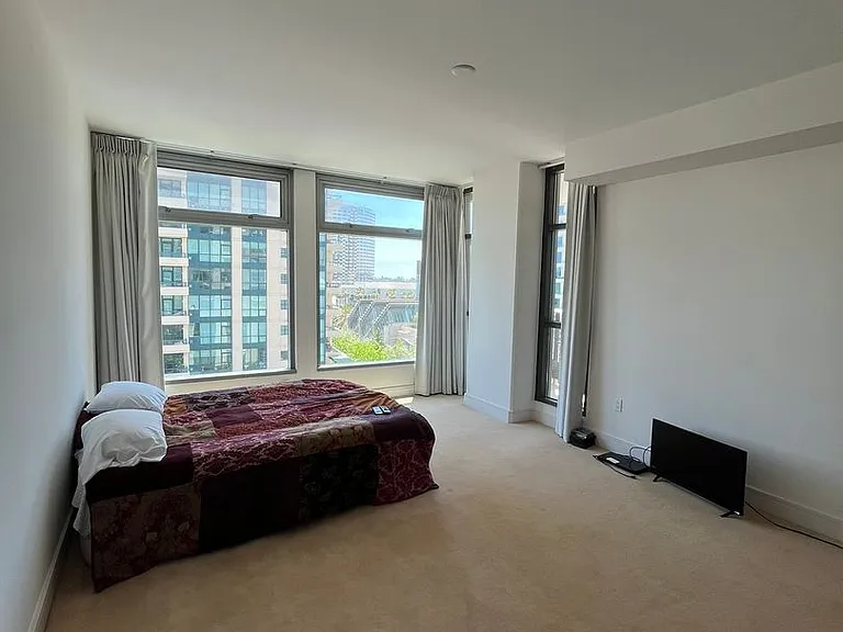645 Front St #714 — Photo 35