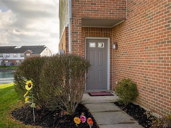 3rd image of 9264 Great Lakes Cir