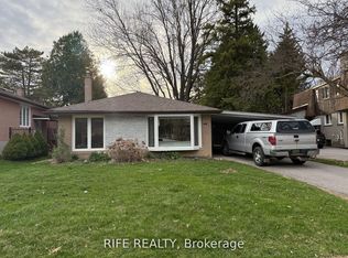 38 Aurora Heights Dr, Aurora, ON L4G 2W7